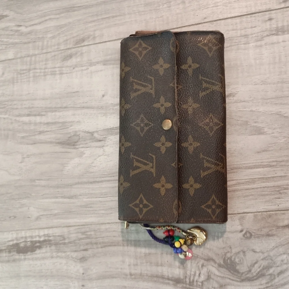 Louis Vuitton Monogram Sarah Long Wallet